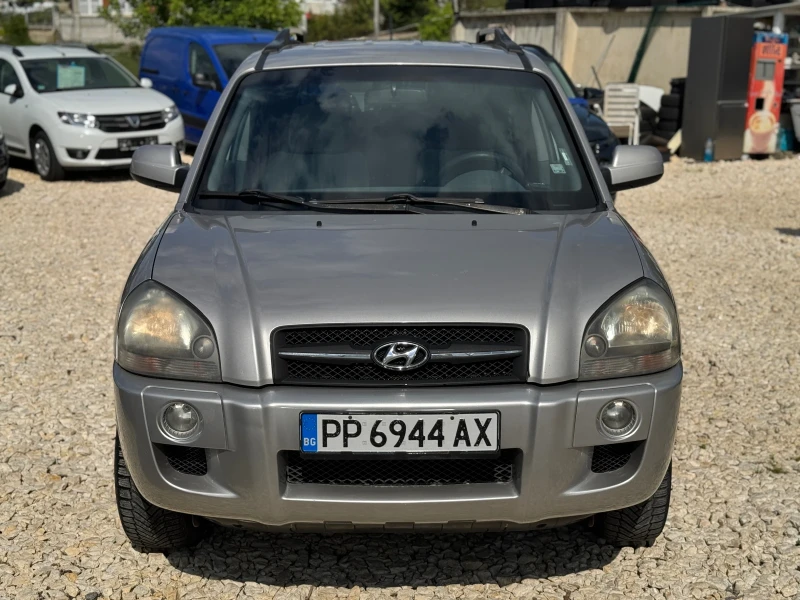 Hyundai Tucson 2.0CRDi 4x4, снимка 2 - Автомобили и джипове - 50554329