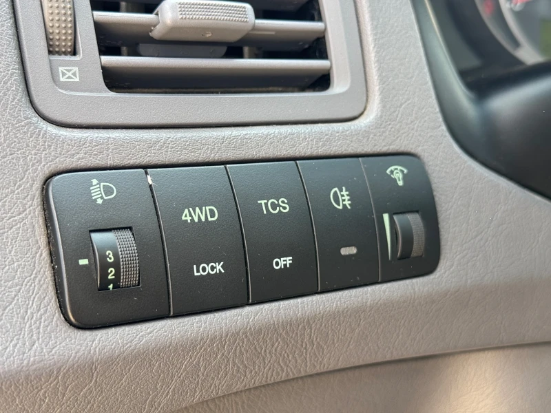 Hyundai Tucson 2.0CRDi 4x4, снимка 11 - Автомобили и джипове - 50554329