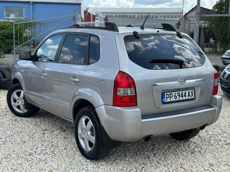 Hyundai Tucson 2.0CRDi 4x4, снимка 4 - Автомобили и джипове - 50554329