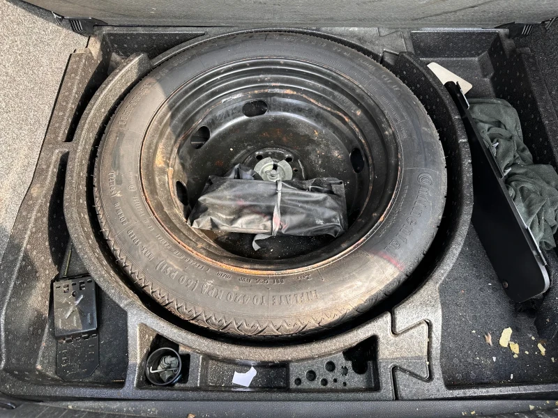 VW Tiguan 2.0tsi dsg, снимка 11 - Автомобили и джипове - 51899810