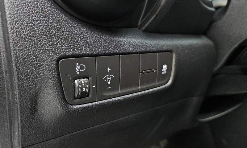 Hyundai Kona, снимка 12 - Автомобили и джипове - 51888619