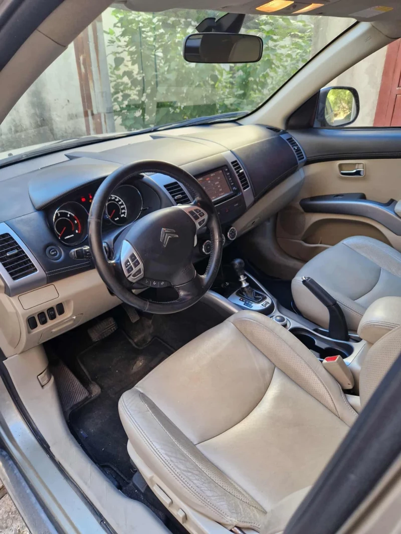 Citroen C-Crosser, снимка 4 - Автомобили и джипове - 52346013