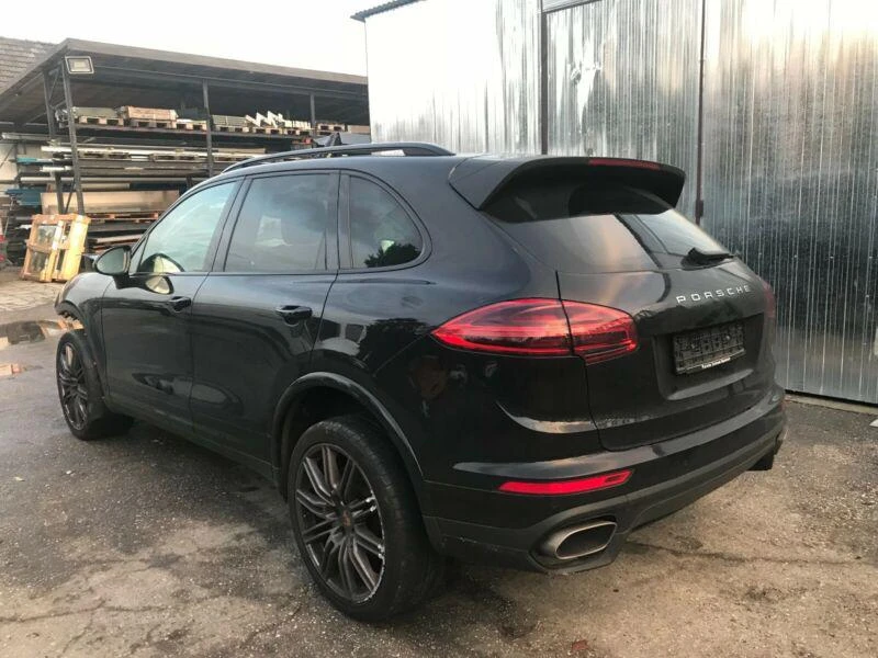 Porsche Cayenne 4.2-3.0 tdi, снимка 2 - Автомобили и джипове - 47007618