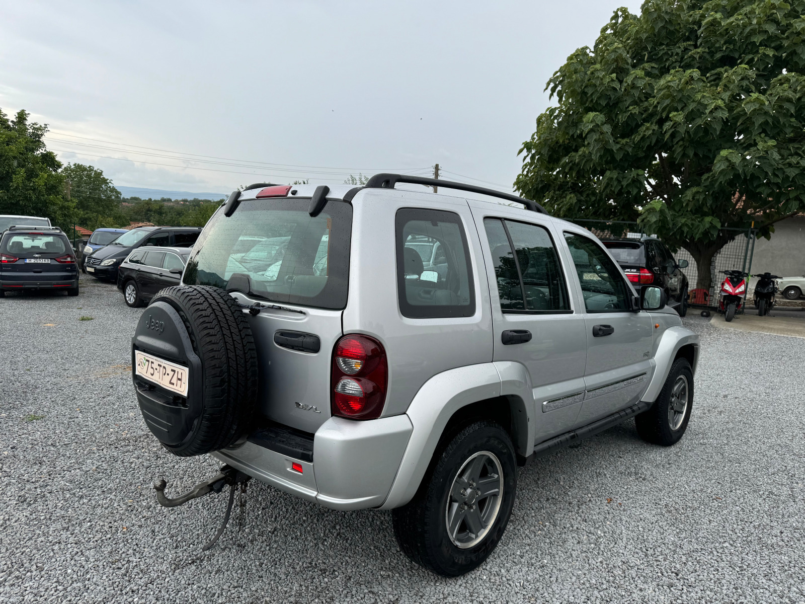 Jeep Cherokee 3.7 бензин  - изображение 7