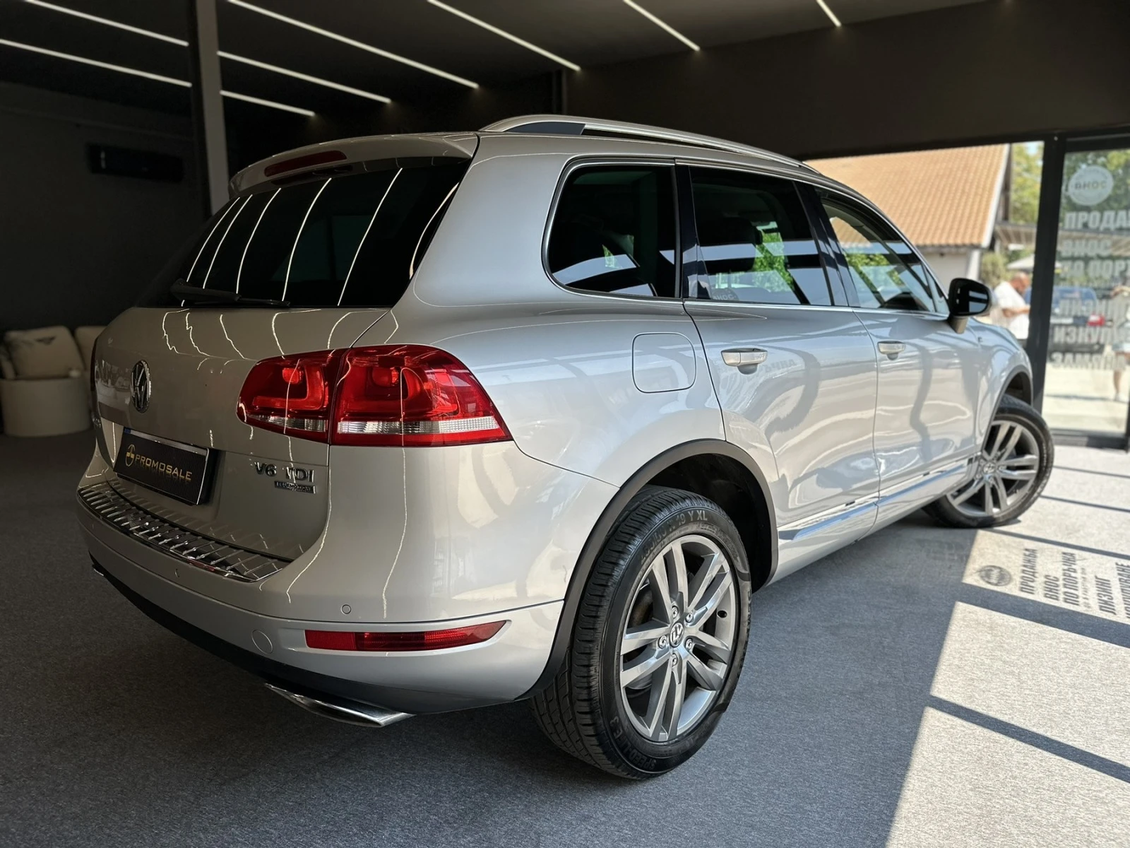 VW Touareg 3.0 TDI* R - изображение 4