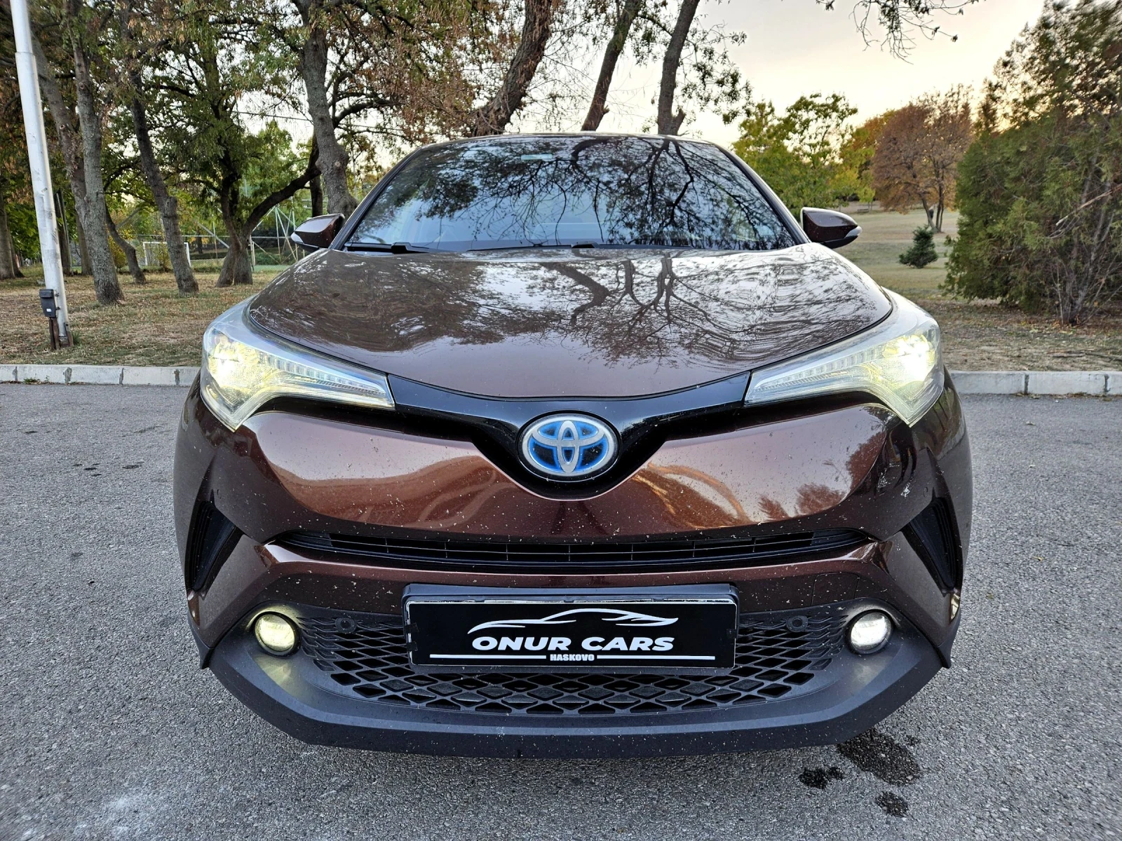 Toyota C-HR 1.8 HYBRID /ДИСТРОНИК/КАМЕРА/ПОДГРЕВ/KEYLESS/FULL - изображение 2