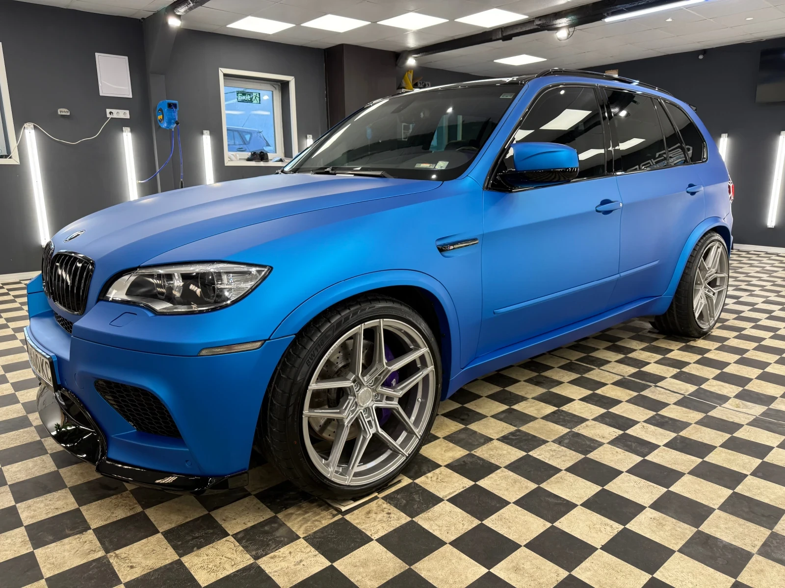 BMW X5 4.8i X5M пакет - изображение 2
