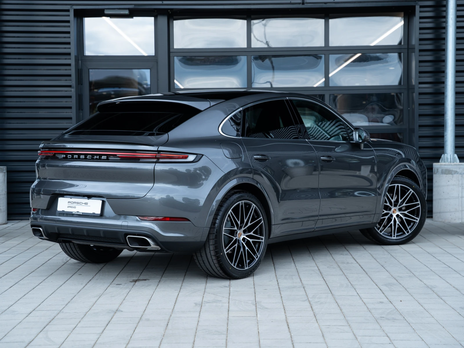 Porsche Cayenne Coupe - изображение 6