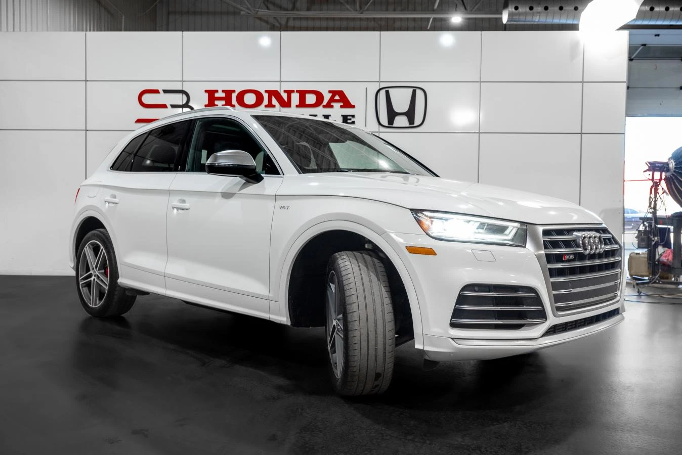 Audi SQ5 3.0TFSI Progressiv* AWD* АвтоКредит(ЦЕНА ДО БГ) - изображение 3