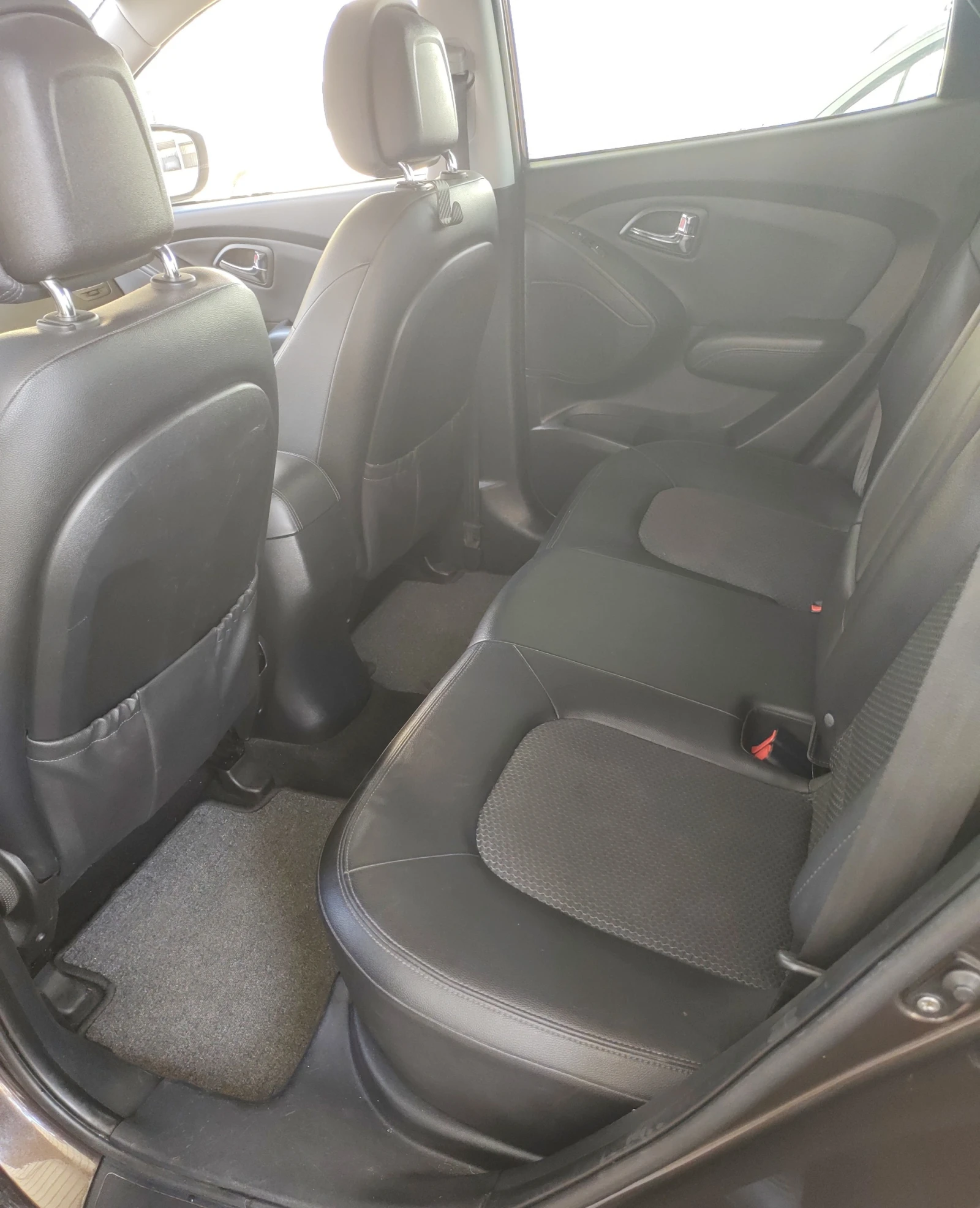 Hyundai IX35, снимка 8 - Автомобили и джипове - 53809230