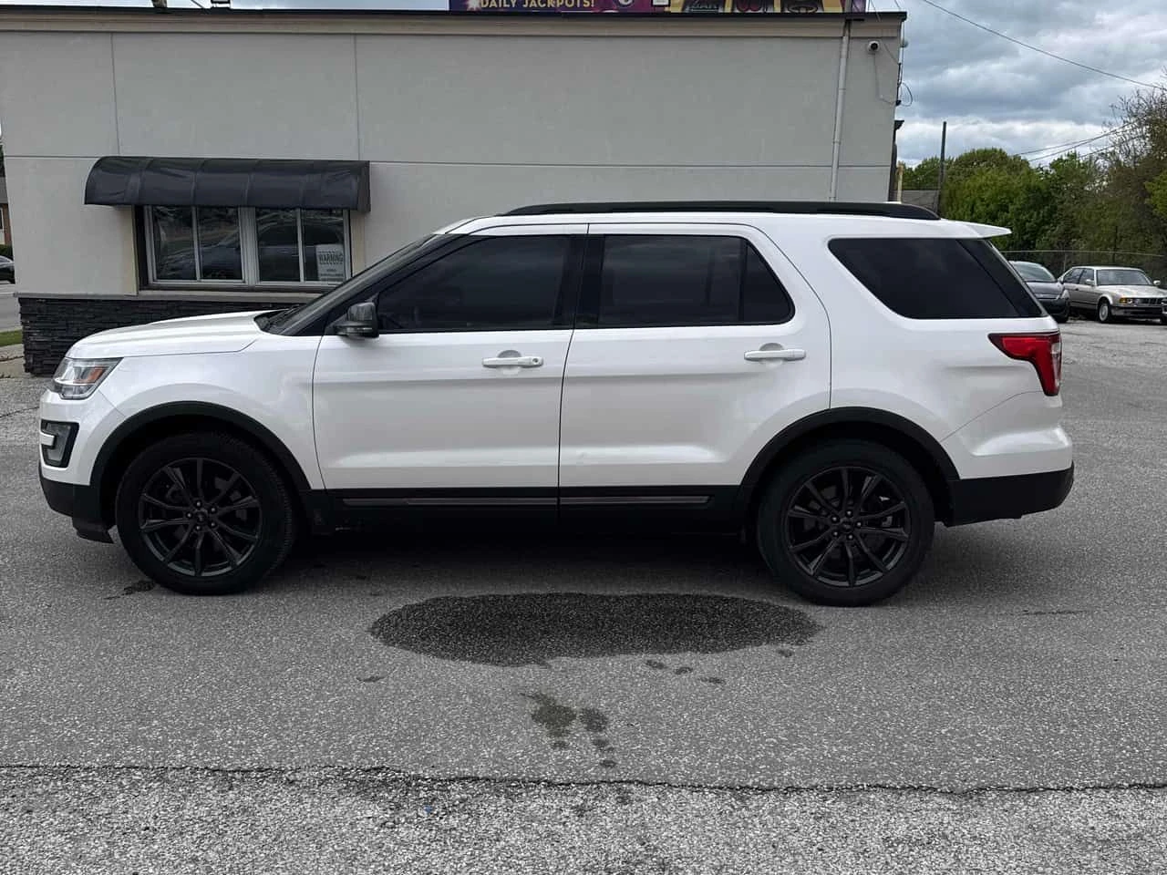 Ford Explorer * XLT * ПОДГРЕВ * ПАНОРАМА * ПРЕДСТАВИТЕЛСТВО, снимка 3 - Автомобили и джипове - 54398354