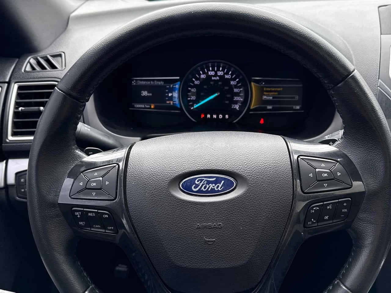 Ford Explorer * XLT * ПОДГРЕВ * ПАНОРАМА * ПРЕДСТАВИТЕЛСТВО, снимка 8 - Автомобили и джипове - 54398354