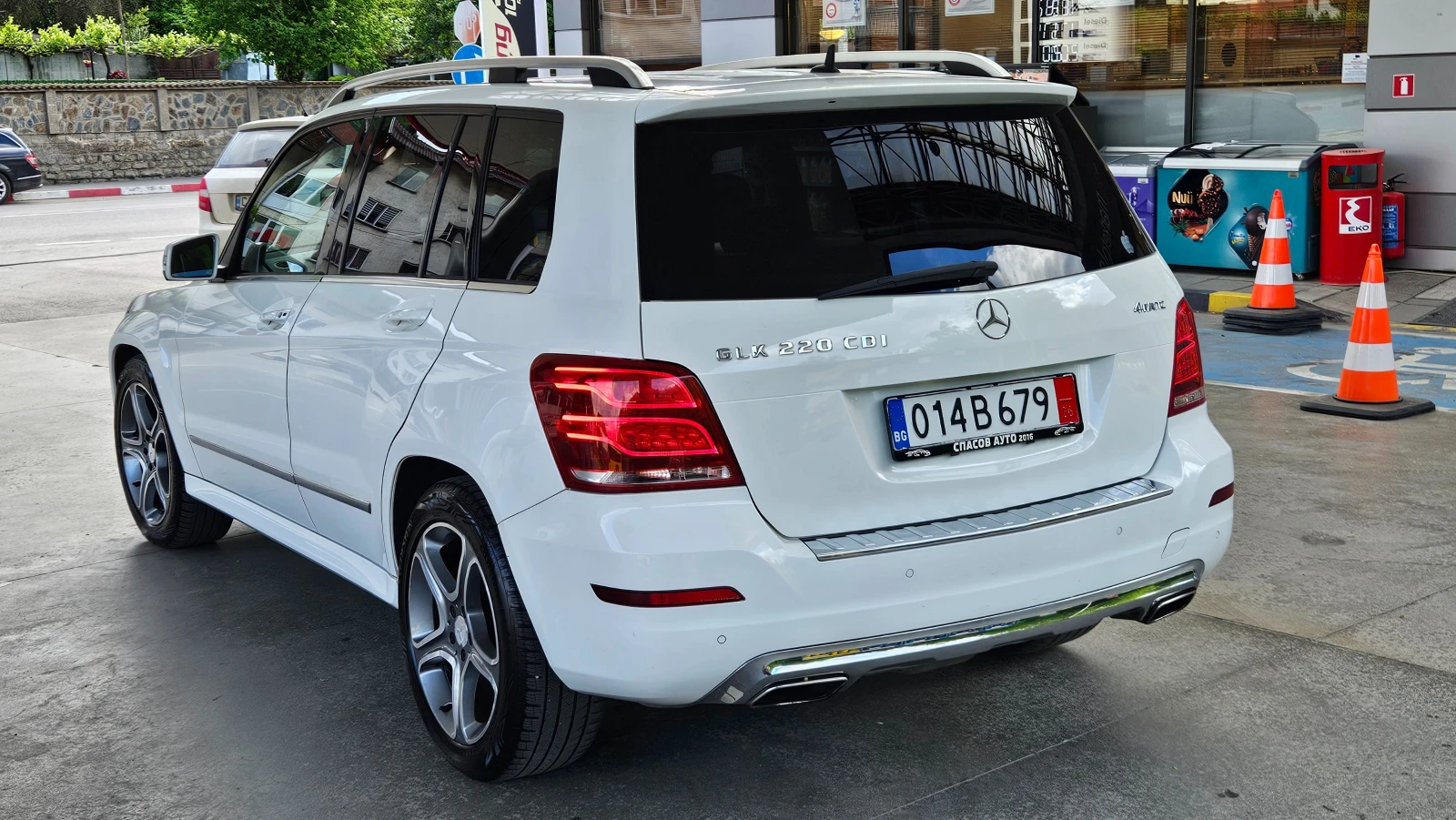 Mercedes-Benz GLK 2.2 Cdi Facelift/Avtomat/Navigacia/Top sustoqnie, снимка 4 - Автомобили и джипове - 54701148