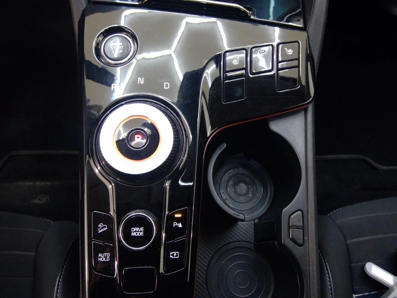 Kia Sportage  1.6 T-GDI DynamicPlusLine - Hybrid , снимка 5 - Автомобили и джипове - 54959416
