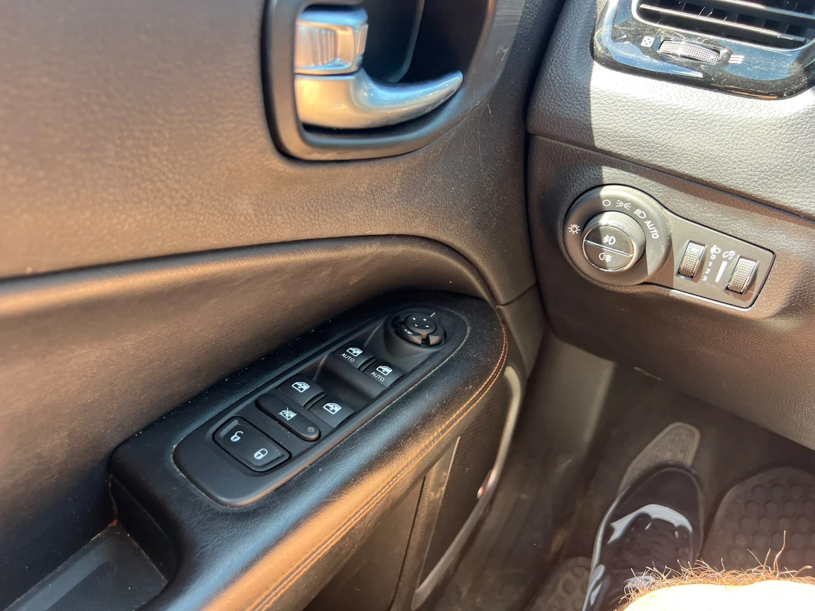 Jeep Compass 1.4T 4x4 170hp* 121500km* NAVI* КОЖА* ПОДГРЕВИ, снимка 10 - Автомобили и джипове - 55212379
