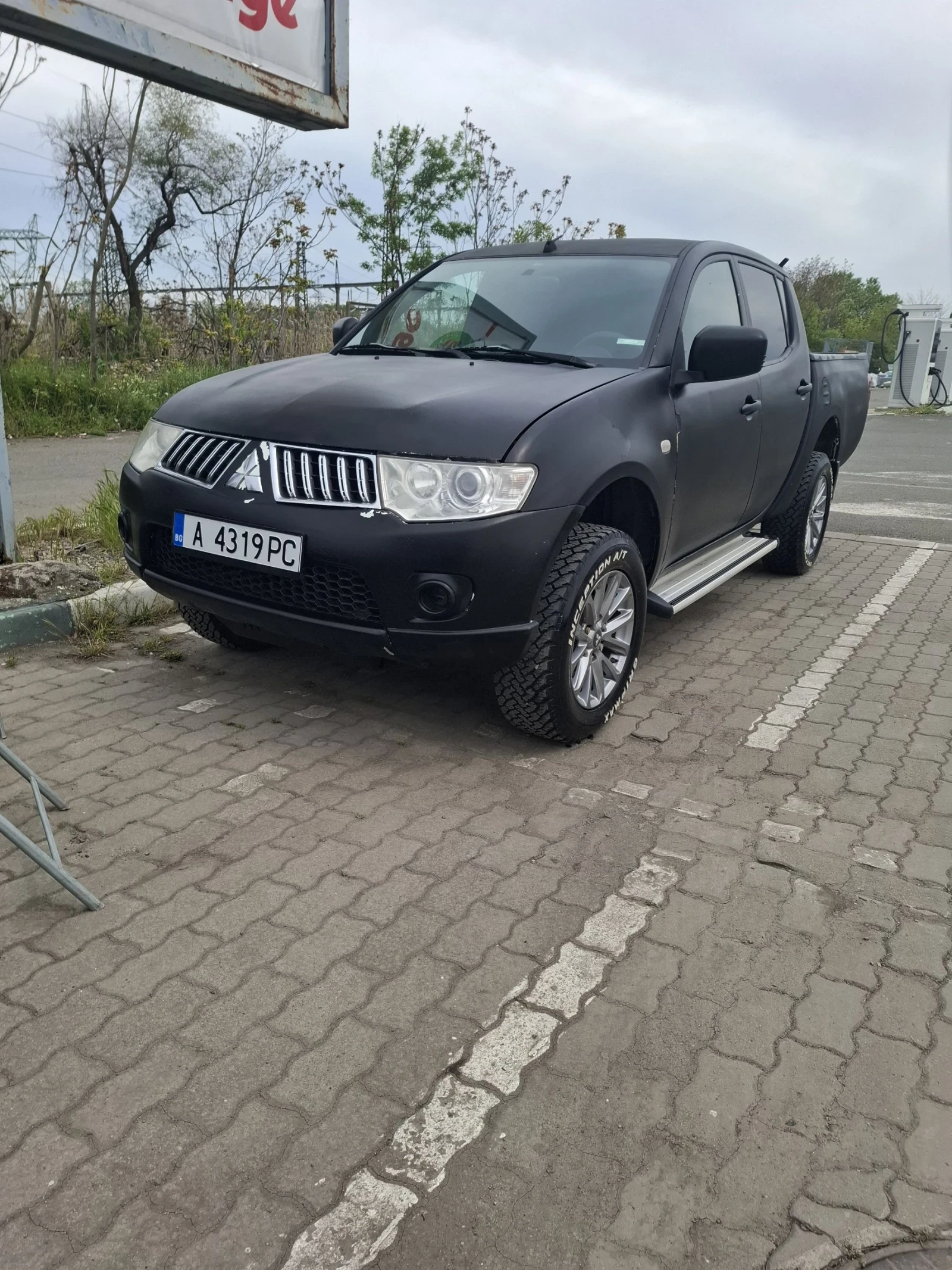 Mitsubishi L200