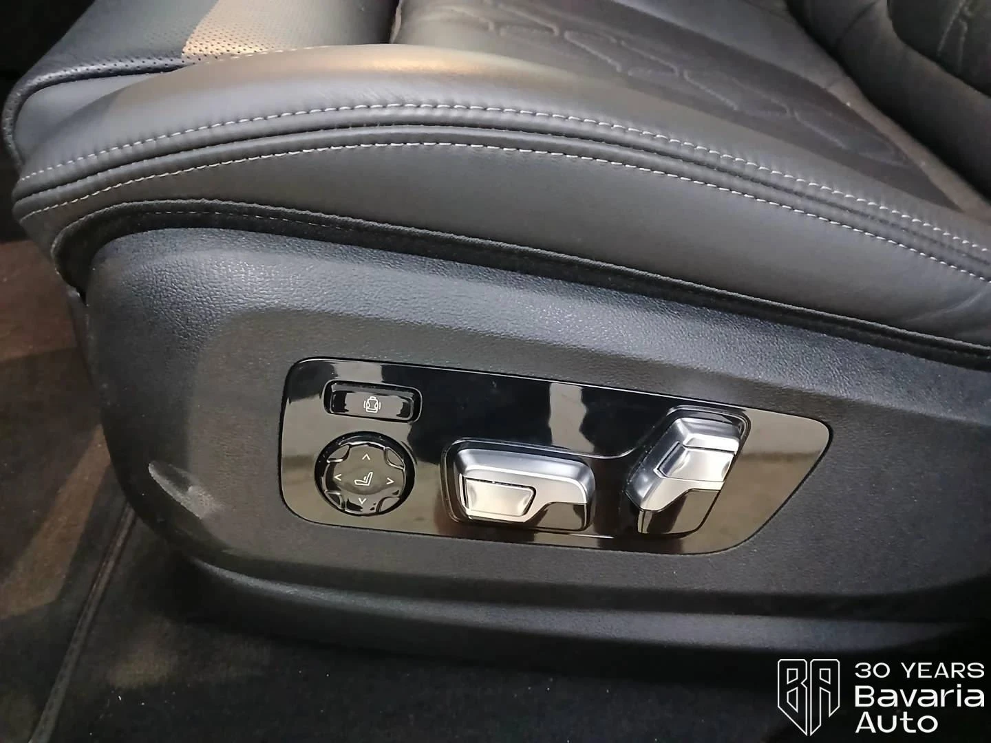 BMW X6 M60i xDrive Sportautomatic, снимка 14 - Автомобили и джипове - 55715048