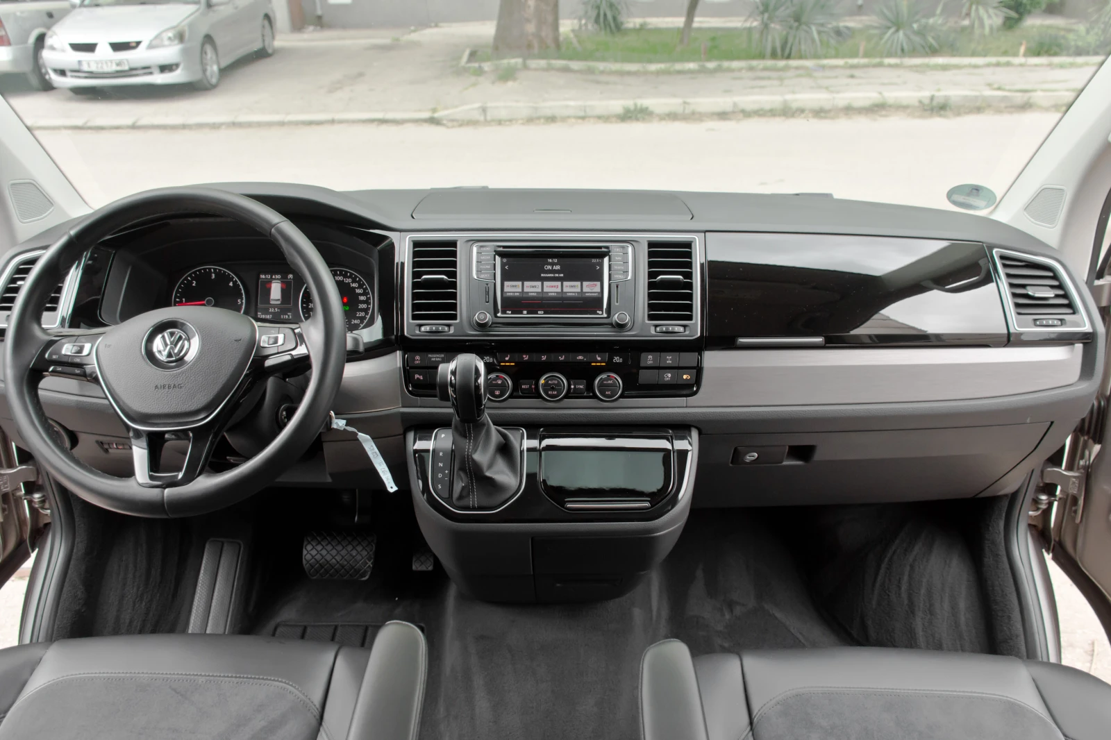VW Multivan 2.0TDI* 4Motion* Generation Six - изображение 10