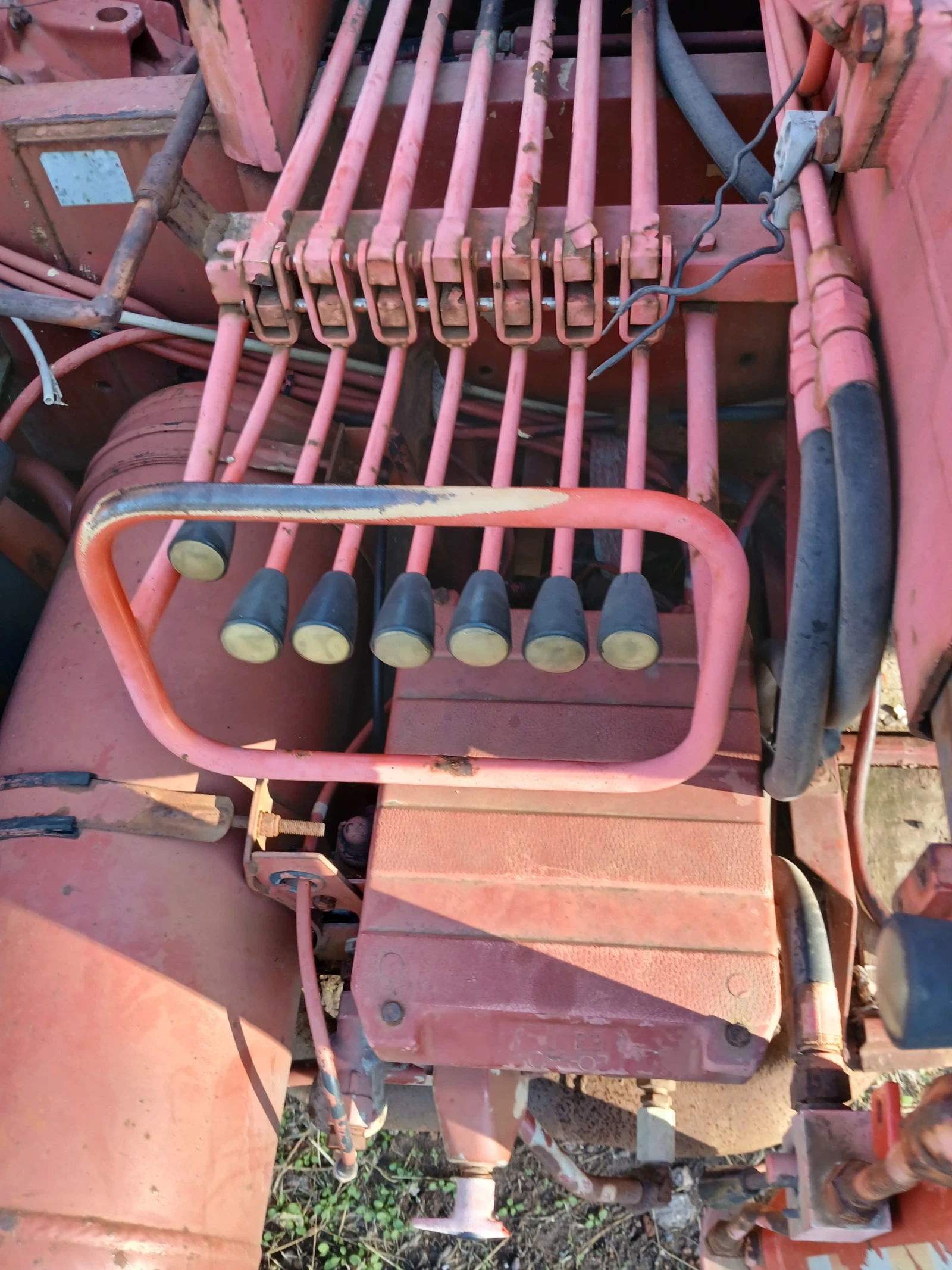 Renault G Самосвал с Кран - изображение 4