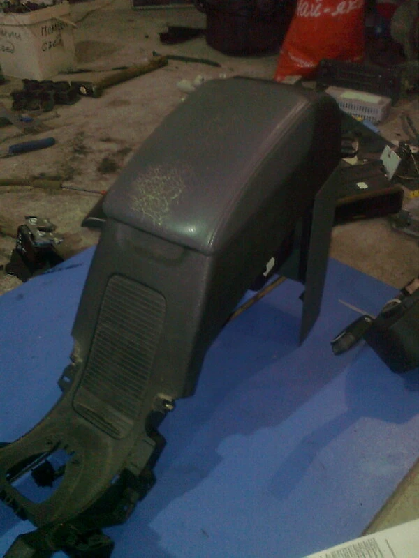 подлакътник за Сааб 9-3 седан