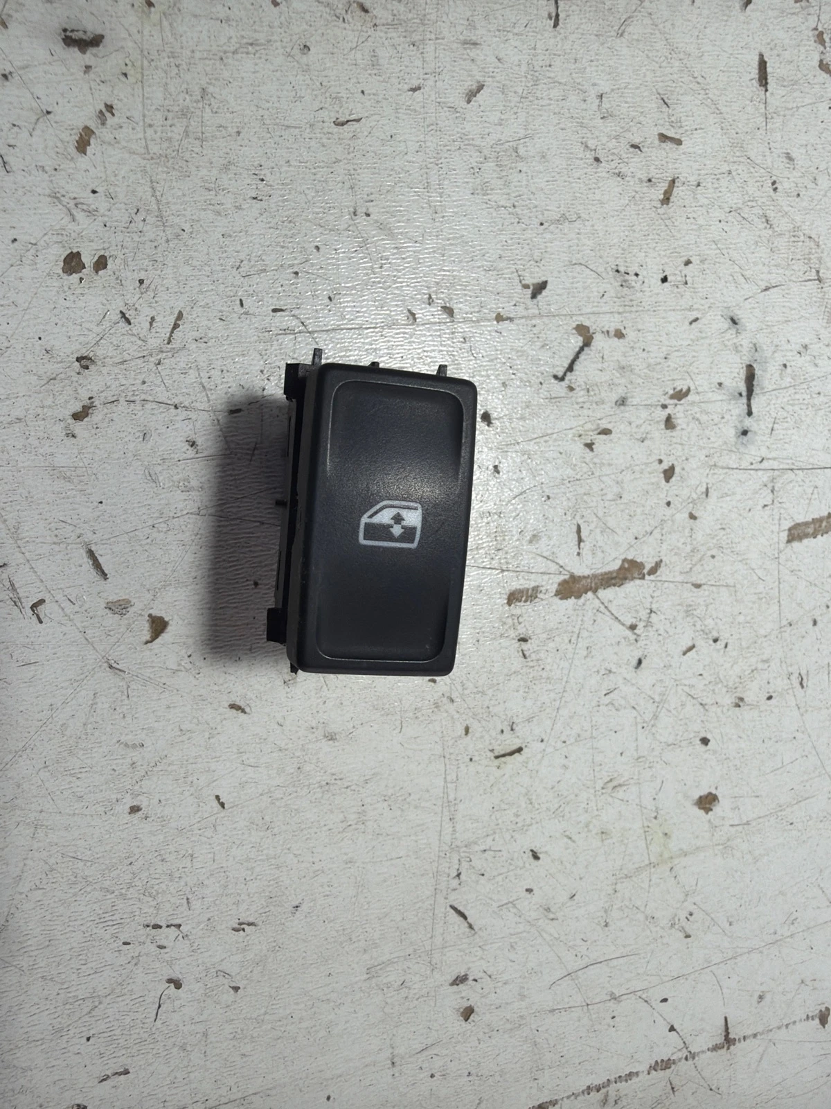 копче ел. стъкла 5E0959855A Skoda Octavia