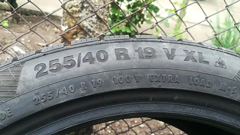 Гуми Летни 255/40R19, снимка 9 - Гуми и джанти - 25475084