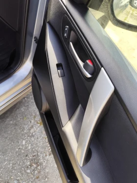 Mazda 3 2.0, снимка 10