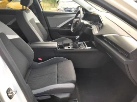 Opel Astra 1.2i Business Edition  , снимка 13