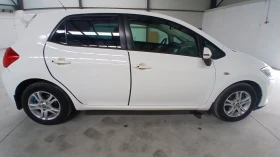 Обява за продажба на Toyota Auris Евро-4 ~14 444 лв. - изображение 2