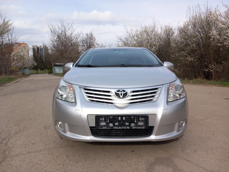 Toyota Avensis 2.0 i, снимка 2 - Автомобили и джипове - 49597009