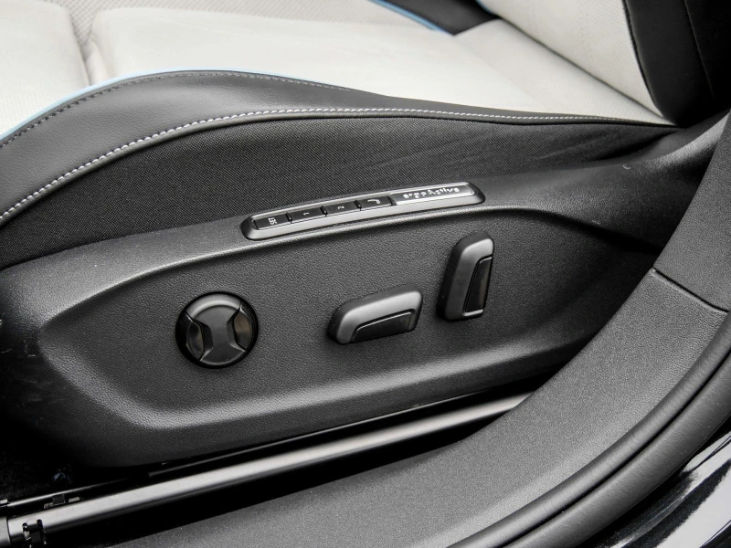 VW ID.7 286HP/77KWH/PRO/HK/HUD/MATRIX/NAVI/360/107d, снимка 13 - Автомобили и джипове - 50412988