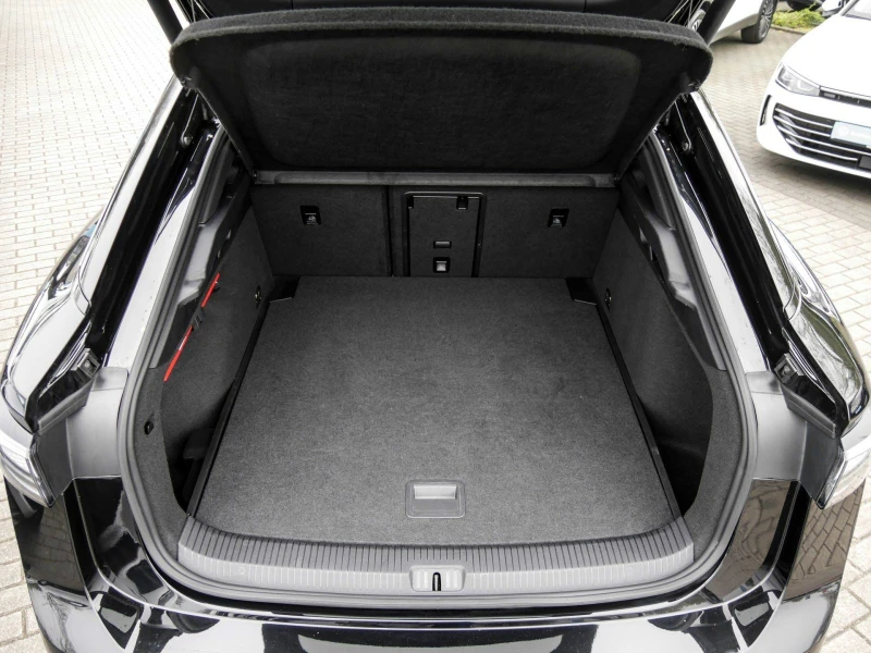 VW ID.7 286HP/77KWH/PRO/HK/HUD/MATRIX/NAVI/360/107d, снимка 6 - Автомобили и джипове - 50412988