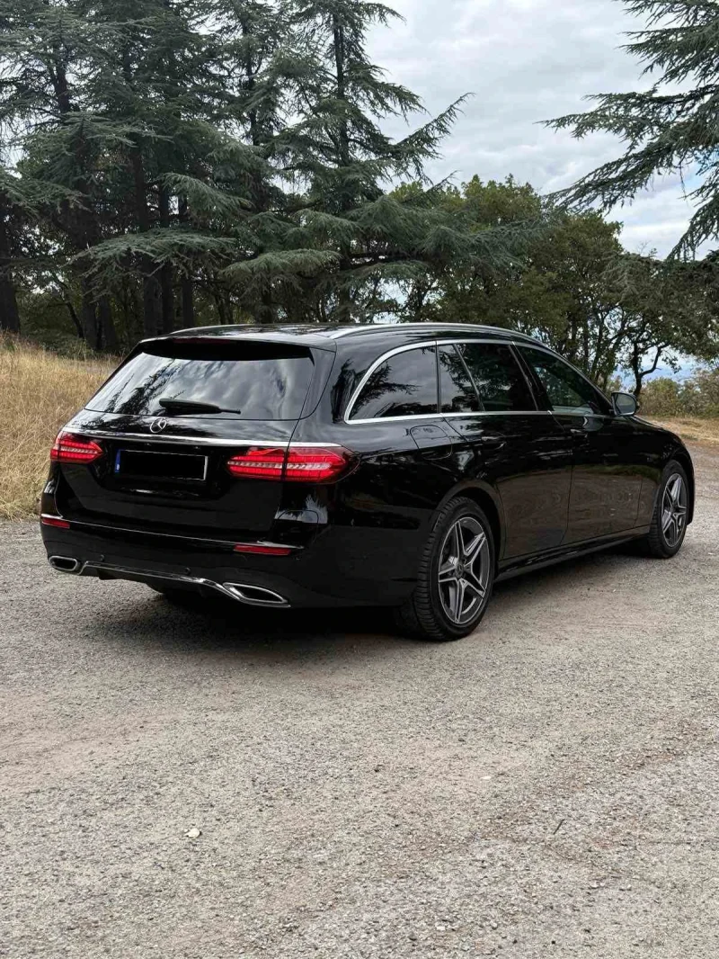 Mercedes-Benz E 300 AMG/9G Tronic/306h.p., снимка 4 - Автомобили и джипове - 51783941