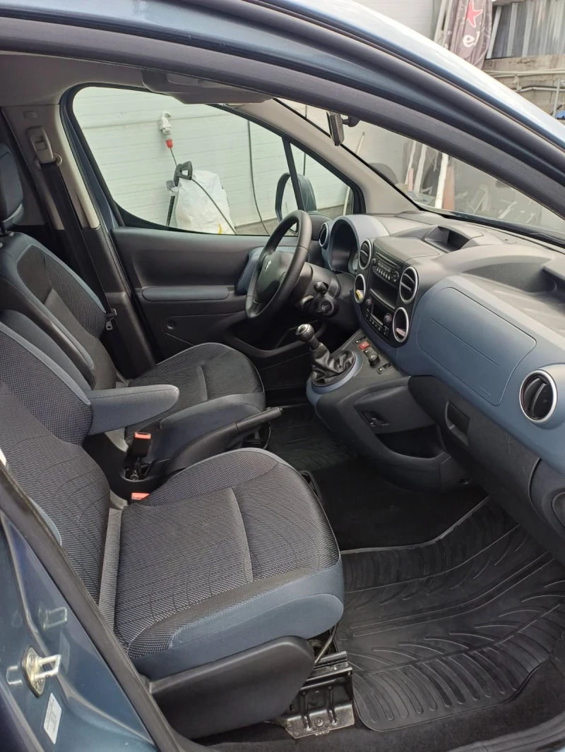 Peugeot Partner 1.6 HDI, снимка 13 - Автомобили и джипове - 52356924