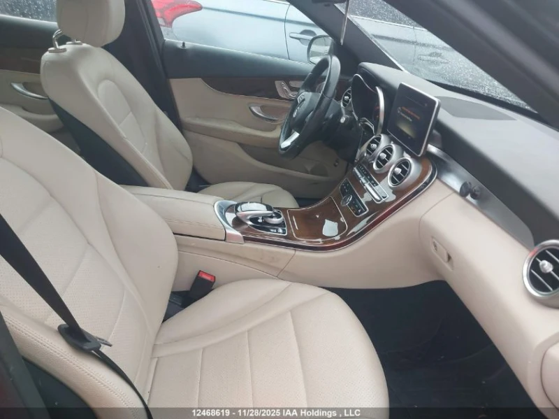 Mercedes-Benz C 300 AMG* BURMESTER* 4MATIC, снимка 5 - Автомобили и джипове - 52849133