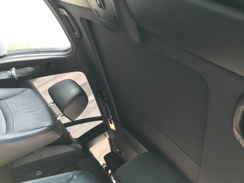 BMW 330 D xDrive, снимка 11 - Автомобили и джипове - 53493256