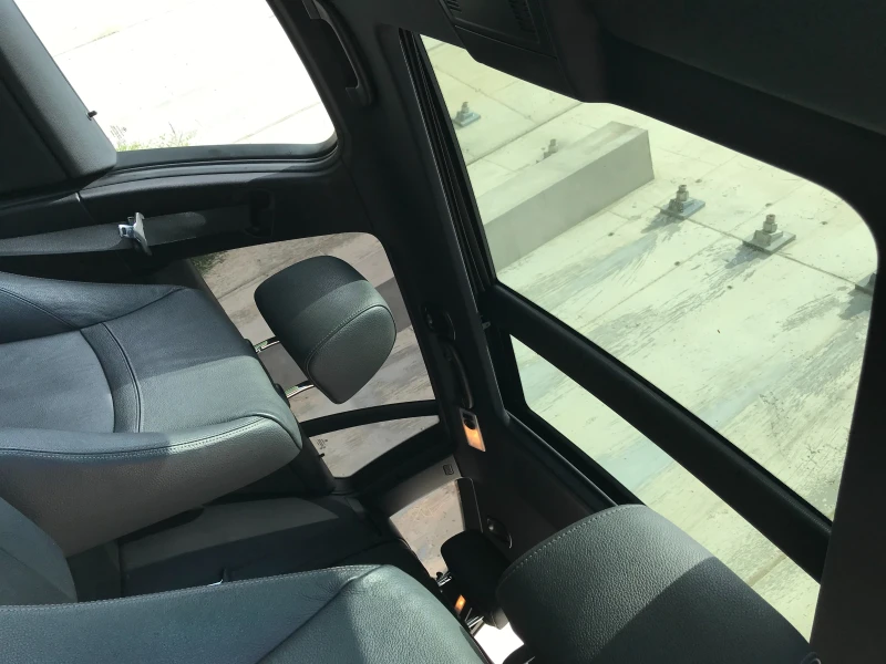 BMW 330 D xDrive, снимка 12 - Автомобили и джипове - 53493256