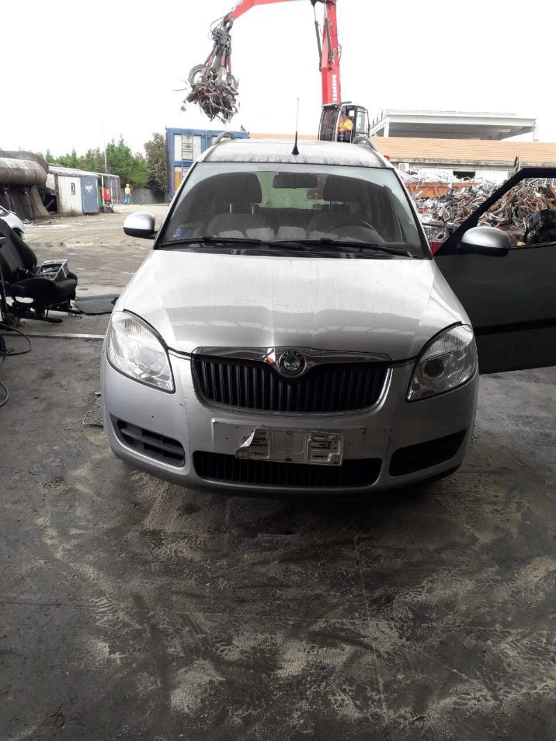 Skoda Roomster 1.2 TSI, снимка 9 - Автомобили и джипове - 40260921