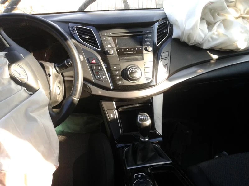 Hyundai I40 1.6i, снимка 6 - Автомобили и джипове - 26863862