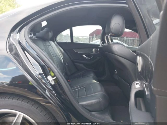 Mercedes-Benz C 300 SPORT* ПОДГРЕВ* CARPLAY* КАМЕРИ* , снимка 12 - Автомобили и джипове - 53109311