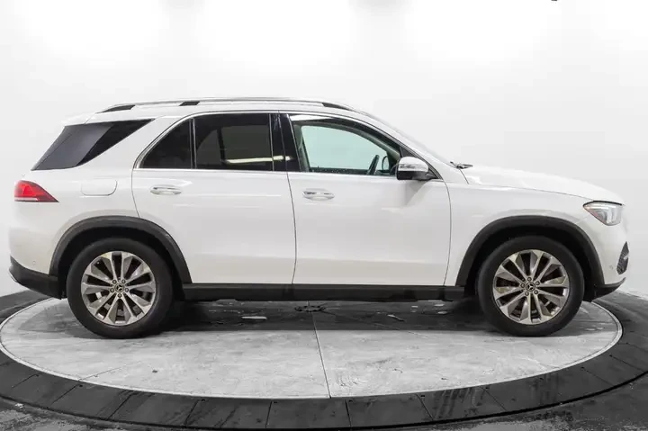 Mercedes-Benz GLE 450 PREMIUM PACKAGE * 8 МЕСТЕН * CARFAX * АВТО КРЕДИТ, снимка 4 - Автомобили и джипове - 54905396