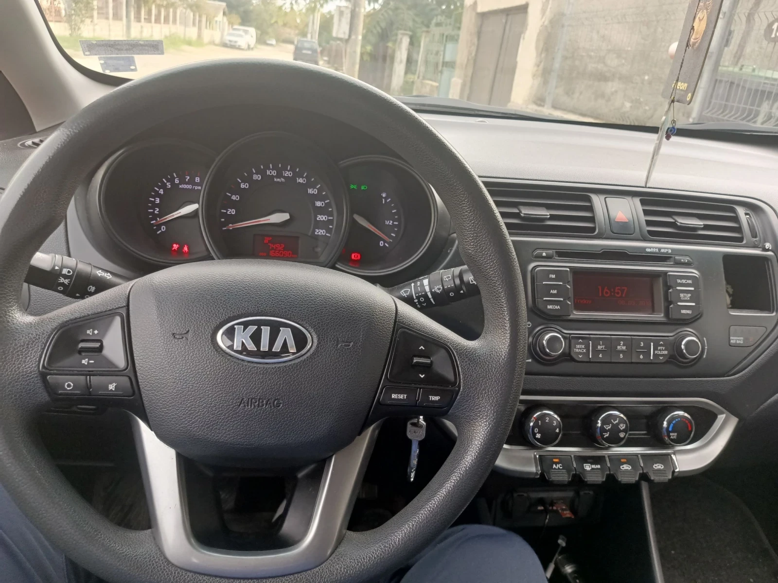 Kia Rio 1.25 - изображение 5