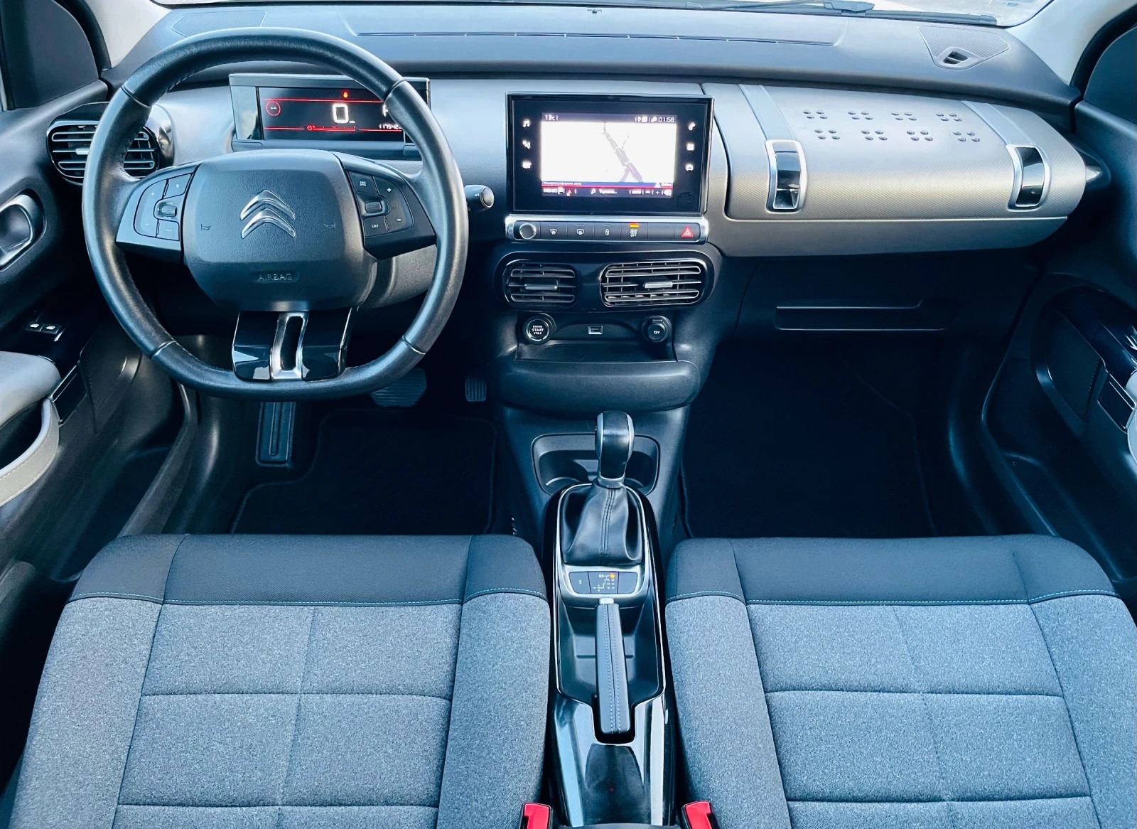 Citroen C4 Cactus 1.2 е-THP АВТОМАТИК* Панорама* Камера* Реални км - изображение 10