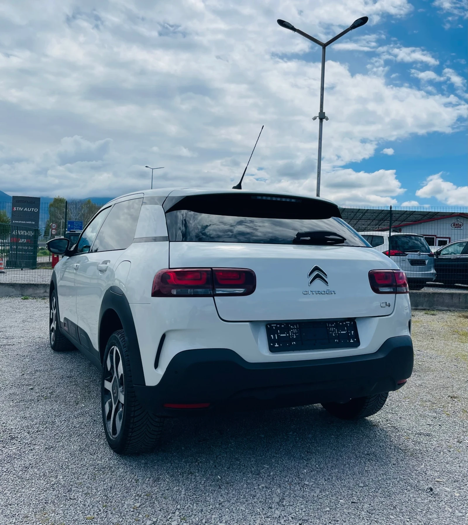 Citroen C4 Cactus 1.2 е-THP АВТОМАТИК* Панорама* Камера* Реални км - изображение 7