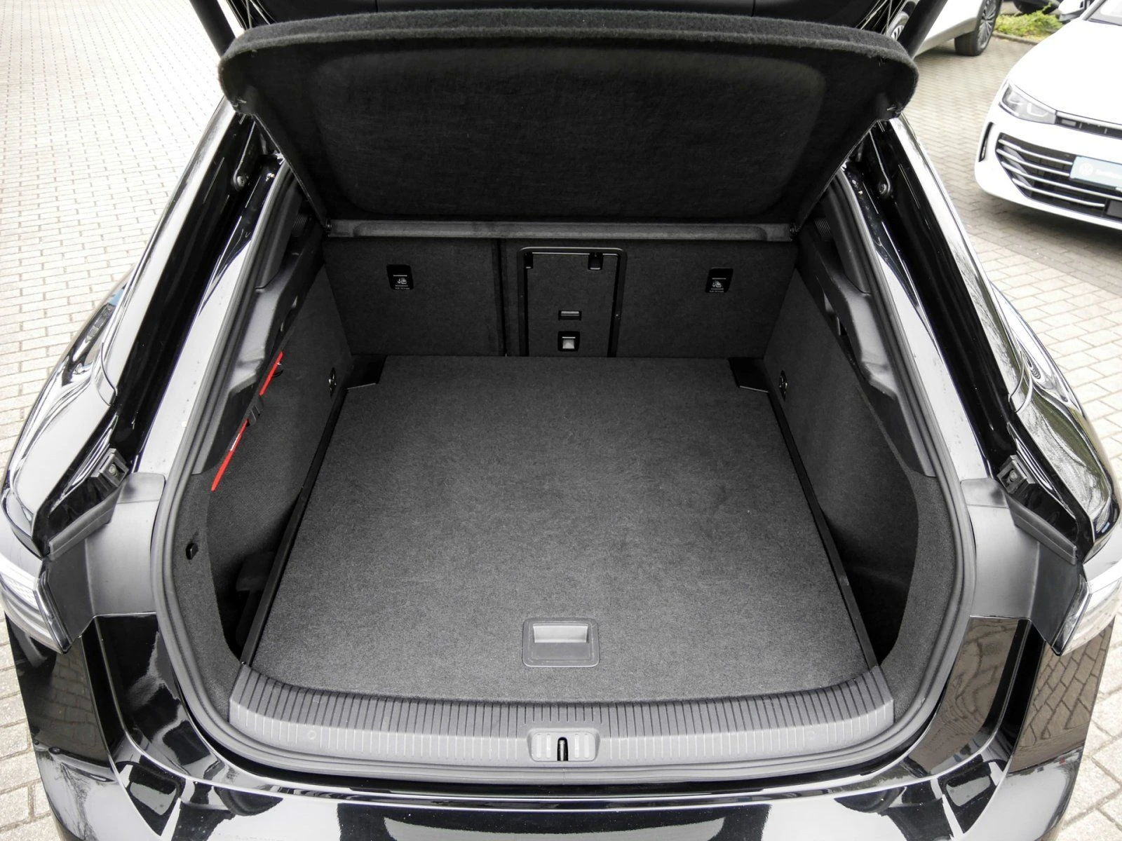 VW ID.7 286HP/77KWH/PRO/HK/HUD/MATRIX/NAVI/360/107d - изображение 6