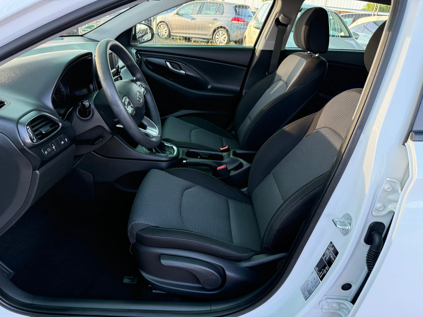 Hyundai I30 1.4 i - изображение 7