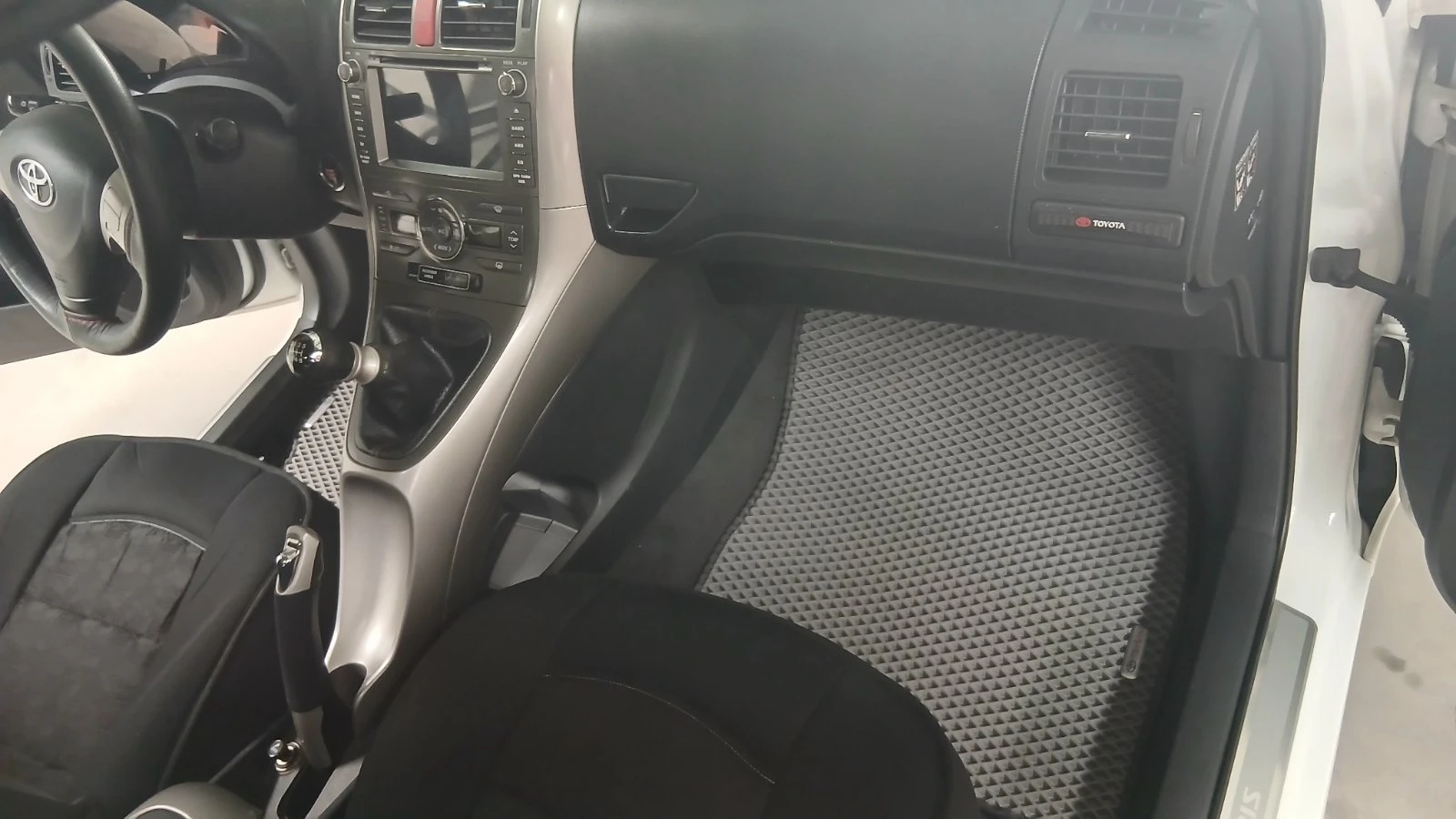 Toyota Auris Евро-4 - изображение 10
