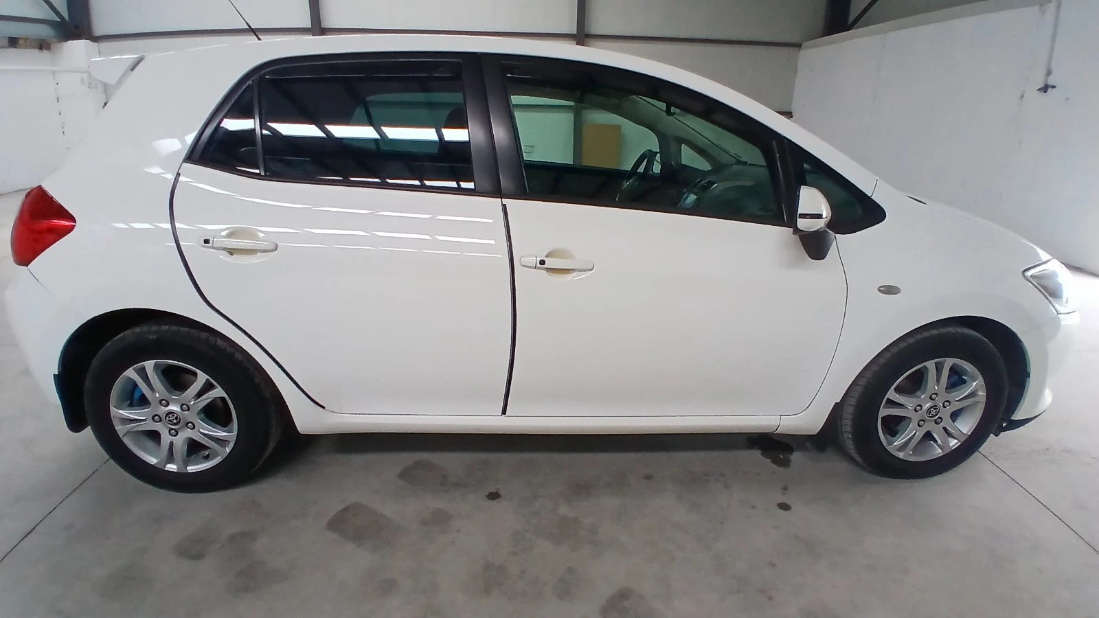 Toyota Auris Евро-4 - изображение 3