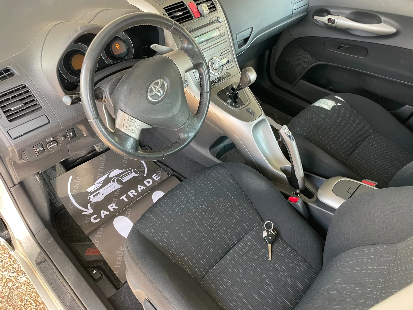 Toyota Auris 1.6i/АВТОМАТ/168.000км/СЕРВИЗНА ИСТ./УНИКАТ - изображение 7