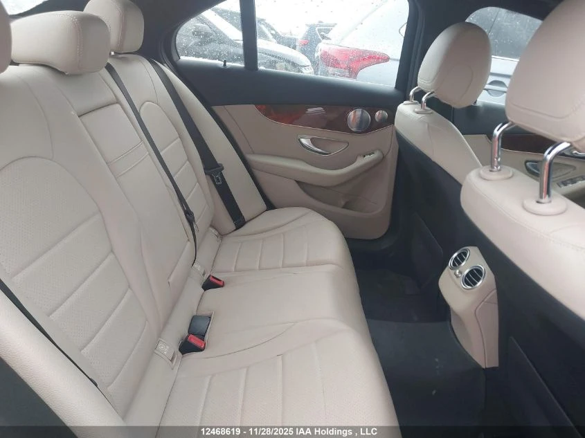 Mercedes-Benz C 300 AMG* BURMESTER* 4MATIC - изображение 8